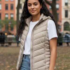 LC Waikiki Women’s Light Gray Puffer Vest – Size 38